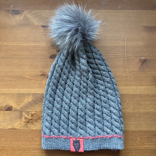Wakefield wildcats bobble hat - wakefield,